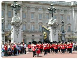 Il cambio della Guardia a Londra